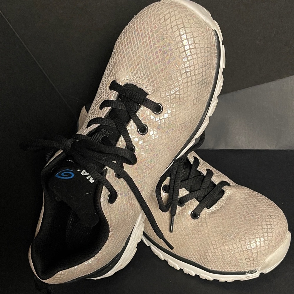 Nautilus Sparkling Water Oxford Safety Shoes in silver/Black. Steel toe.